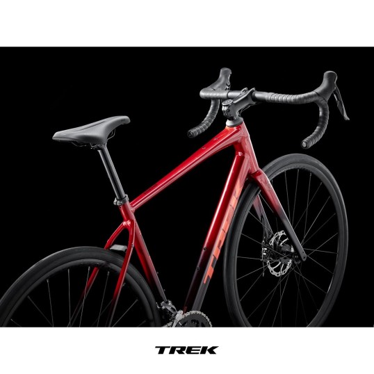 TREK DOMANE AL 2 Gen 4 Crimson to Dark Carmine Fade | Шосеен велосипед