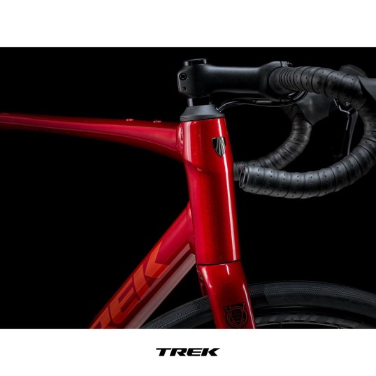 TREK DOMANE AL 2 Gen 4 Crimson to Dark Carmine Fade | Шосеен велосипед
