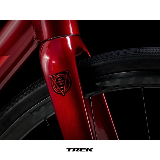 TREK DOMANE AL 2 Gen 4 Crimson to Dark Carmine Fade | Шосеен велосипед