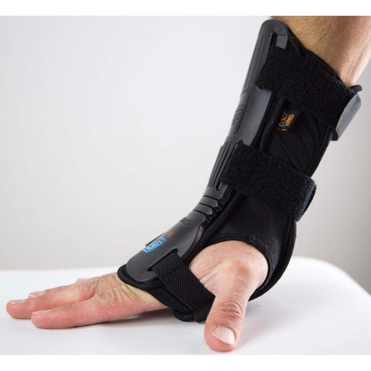 DEMON FLEXMETER WRIST GUARD DOUBLE D3O Black | Протектор накитник