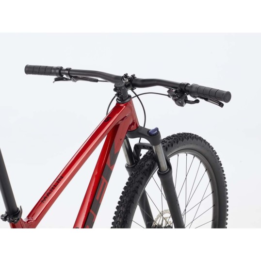 Планински велосипед TREK MARLIN 5 Fury Red 2026 Планински велосипед TREK MARLIN 5 Fury Red 2026