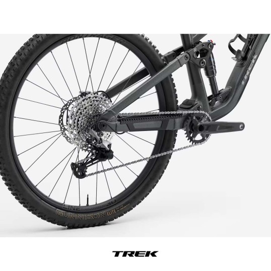 Планински трейл велосипед TREK FUEL EX 5| Lithium Grey/Trek Black Splatter 2026 Планински трейл велосипед TREK FUEL EX 5| Lithium Grey/Trek Black Splatter 2026