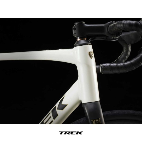 Шосеен велосипед TREK DOMANE AL 4 | Era White Шосеен велосипед TREK DOMANE AL 4 | Era White