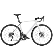 2026 TREK MADONE SL 5 Gloss Crystal White/Matte Deep Smoke | Състезателен шосеен карбонов велосипед