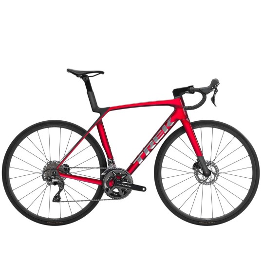 Шосеен карбонов велосипед TREK MADONE SL 5 Gloss Fury Red/Matte Deep Smoke 2026 Шосеен карбонов велосипед TREK MADONE SL 5 Gloss Fury Red/Matte Deep Smoke 2026