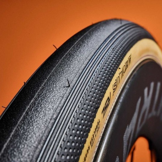 Външна гума за шосеен велосипед Bontrager Aeolus RSL TLR Road tyre Външна гума за шосеен велосипед Bontrager Aeolus RSL TLR Road tyre